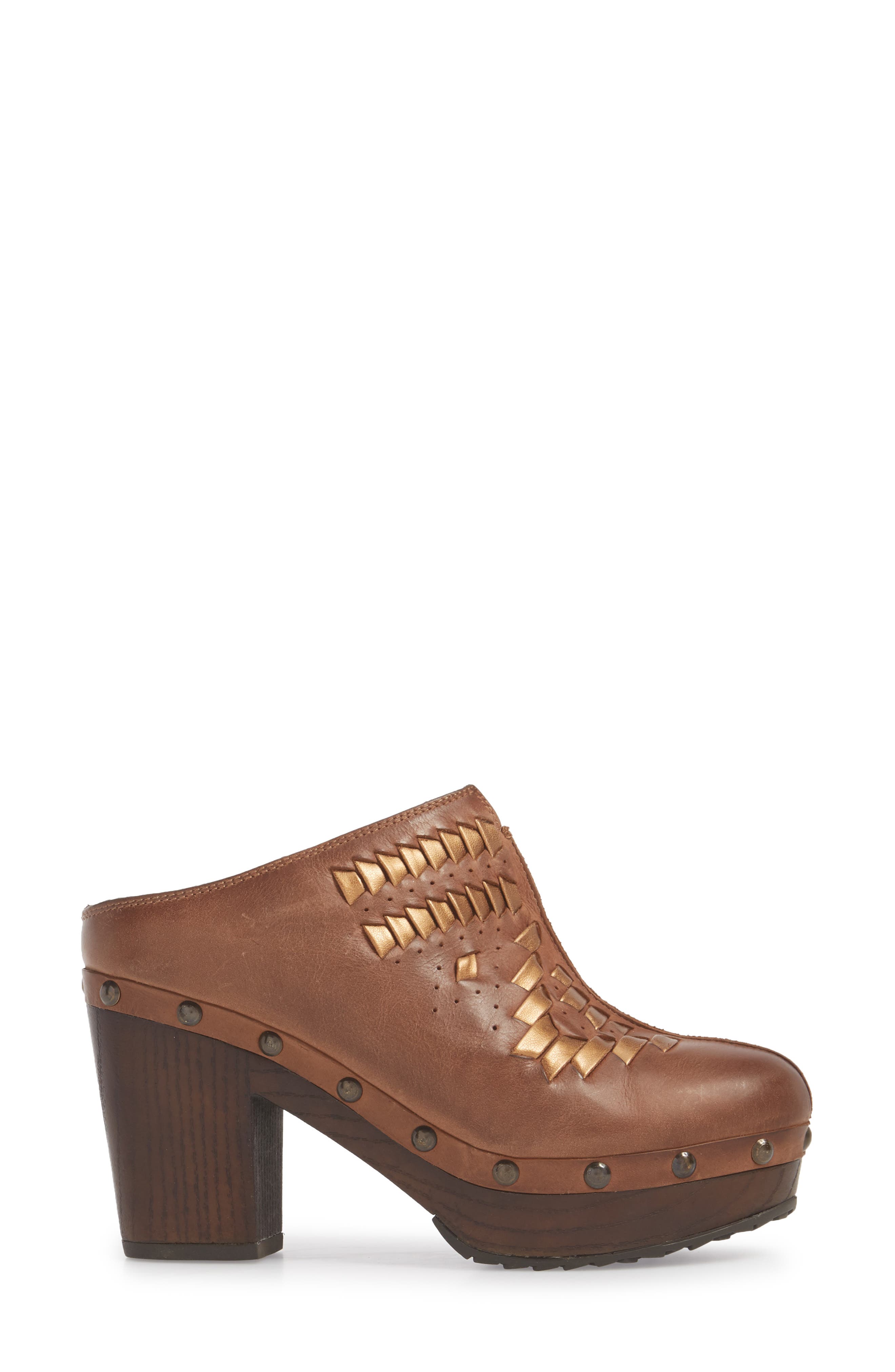 Watch Trend Report: Clogs video Watch Trend Report: Clogs video